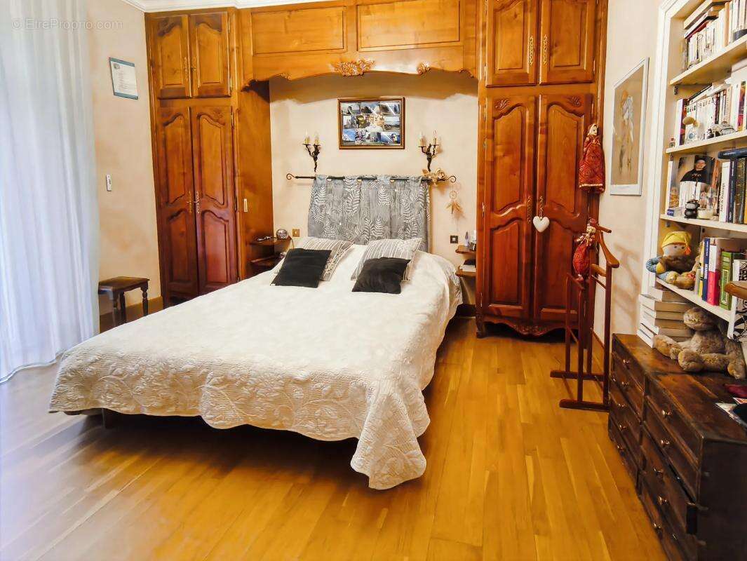 Maison à DECAZEVILLE