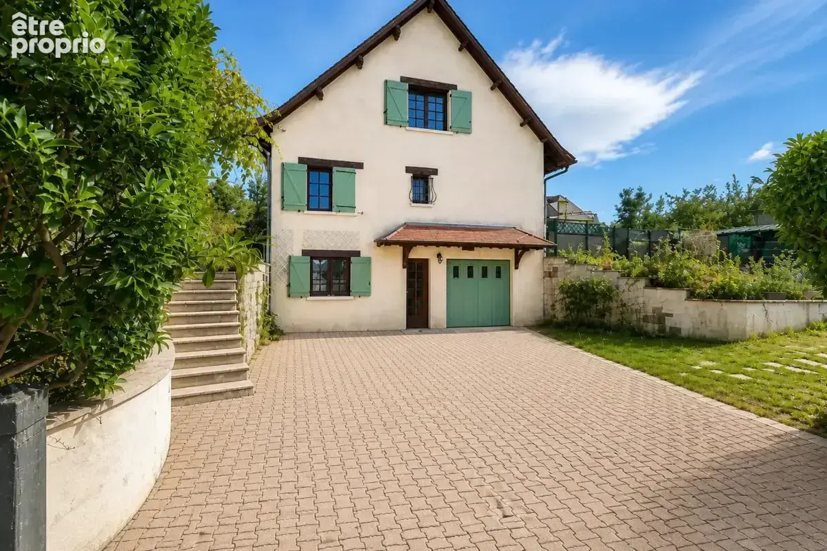 Maison à AVALLON