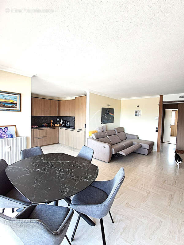 Appartement à MANDELIEU-LA-NAPOULE