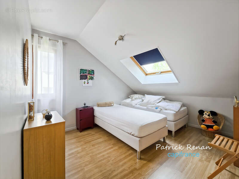 Maison à SAINT-CYR-L'ECOLE