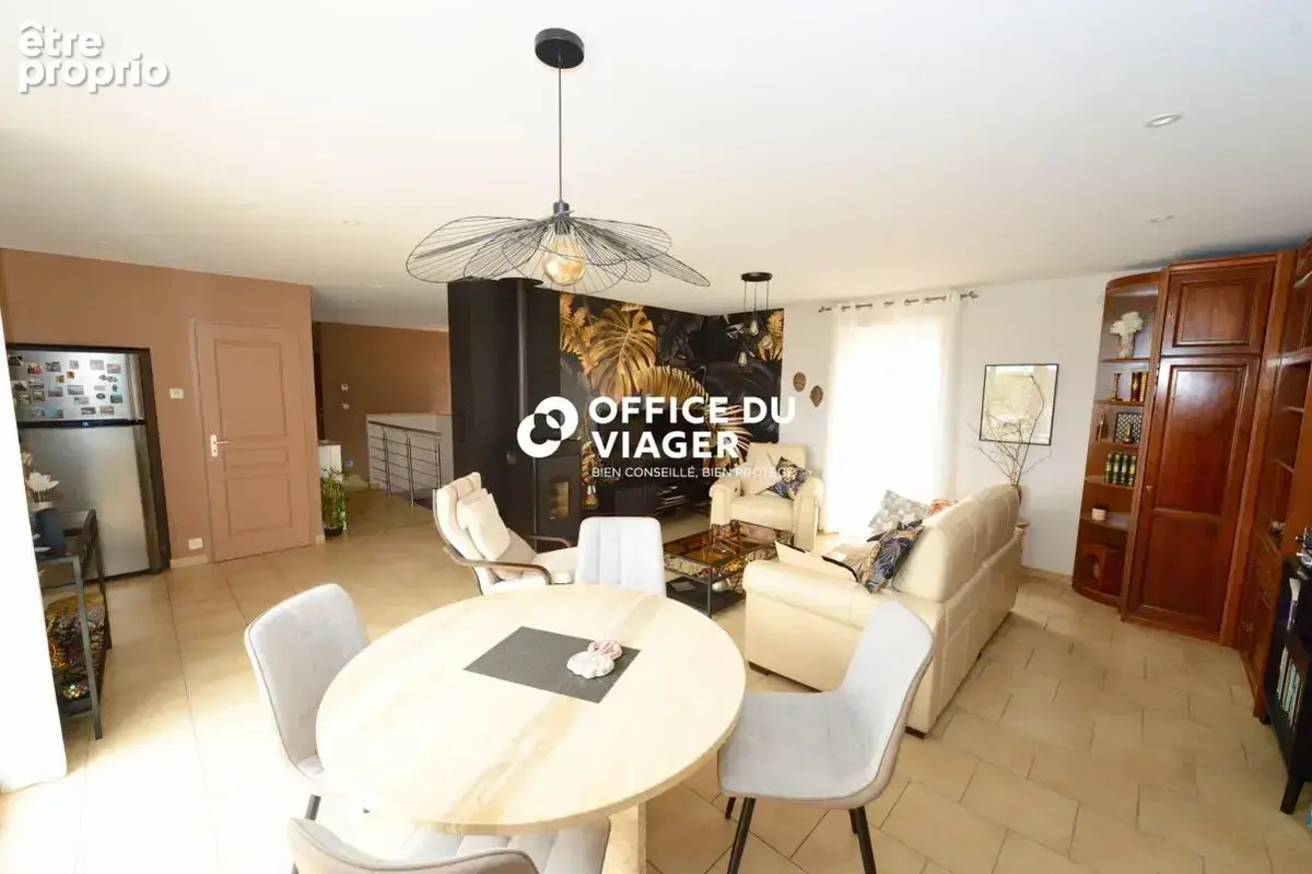 Maison - 4 pièces - 152,57 m² - photo 2