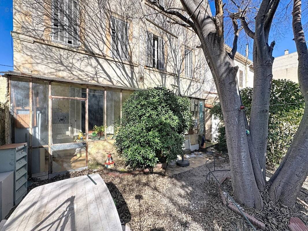 Appartement à MARSEILLE-9E