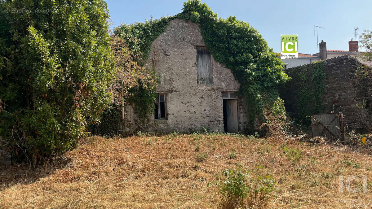 Batisse cente de divatte sur loire 126 m². - photo 3