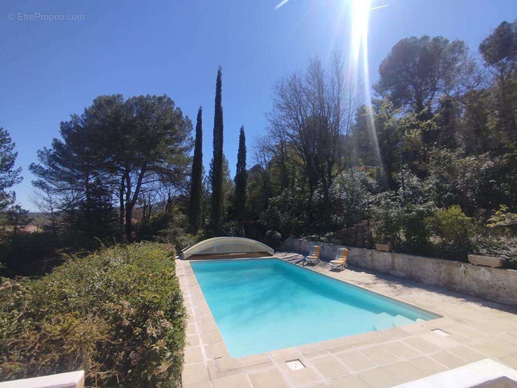Maison Ponteves 188 m2 avec grande piscine et  grand sous sol de 145 m2 - photo 16