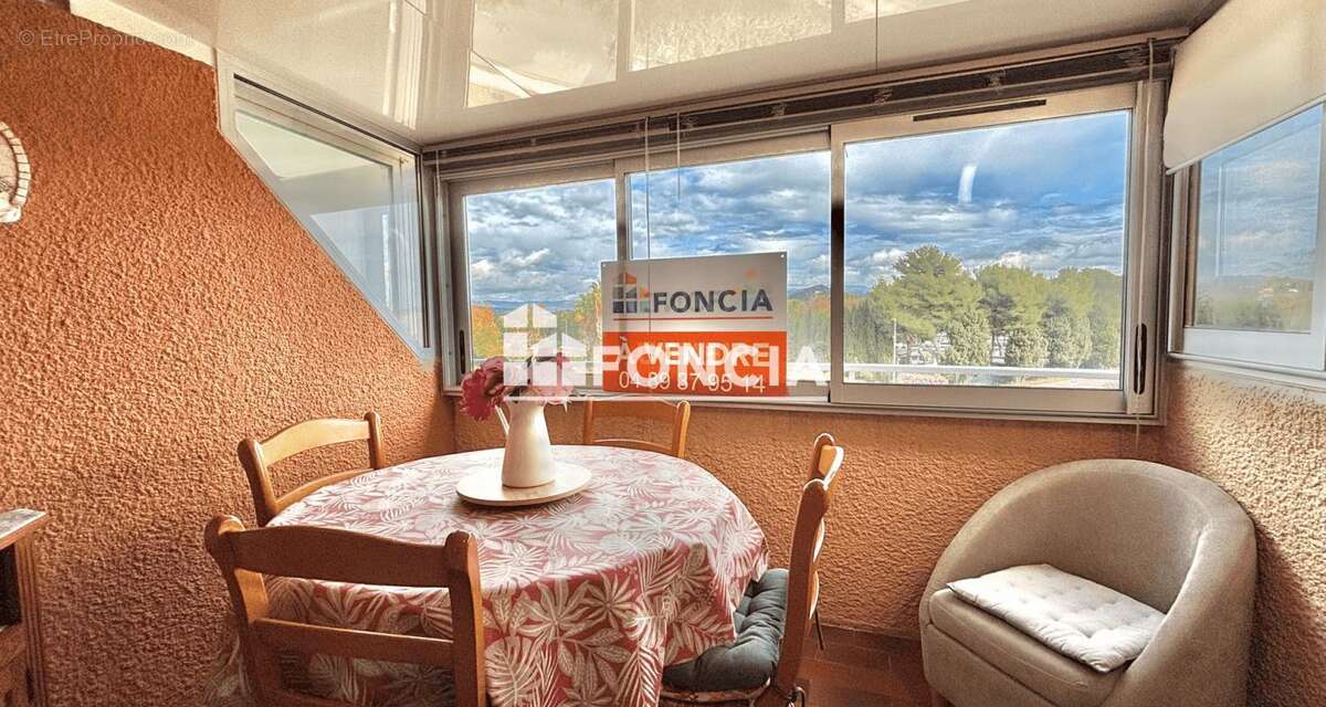 Appartement à LA LONDE-LES-MAURES