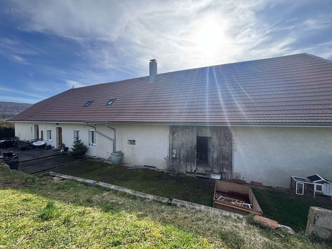 Appartement à HYEVRE-PAROISSE