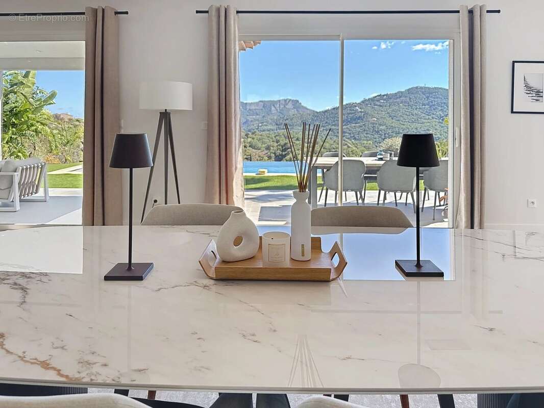 Maison à LES ADRETS-DE-L'ESTEREL