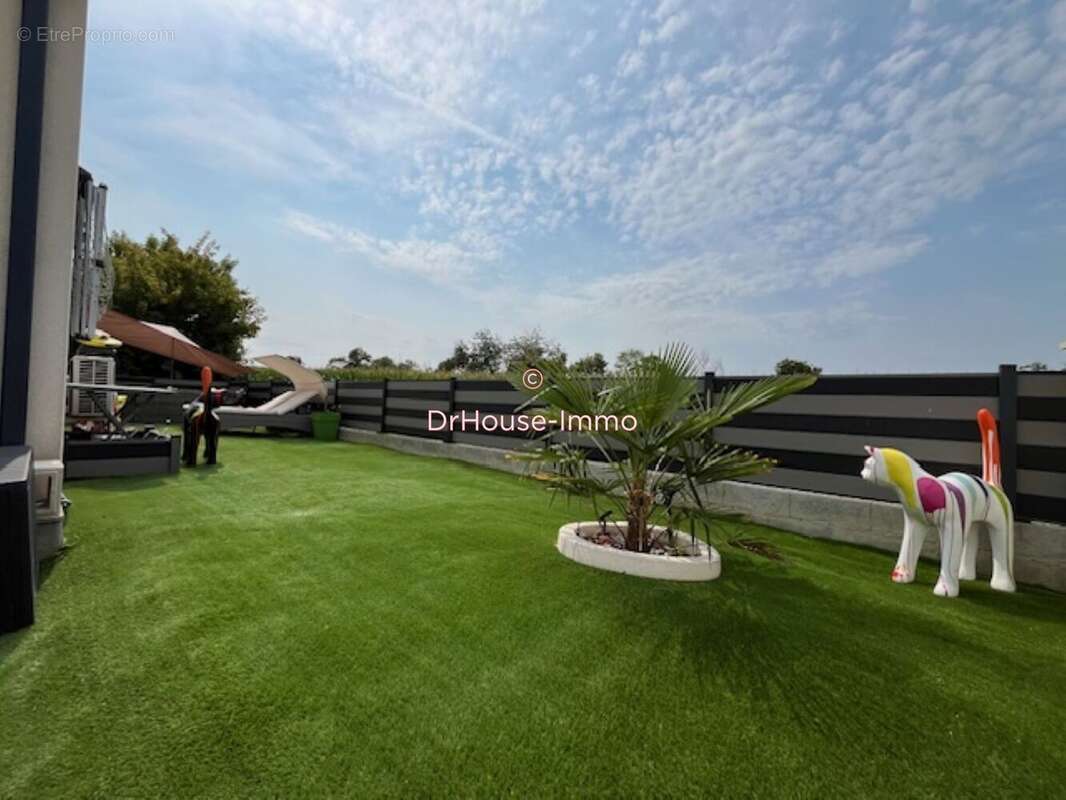 Maison à SAINT-VIGOR-LE-GRAND