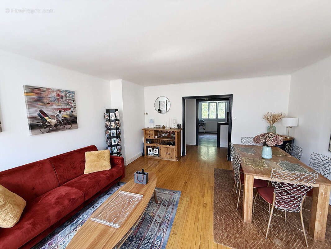 Appartement T4 de 99m2, cave et parking - photo 3
