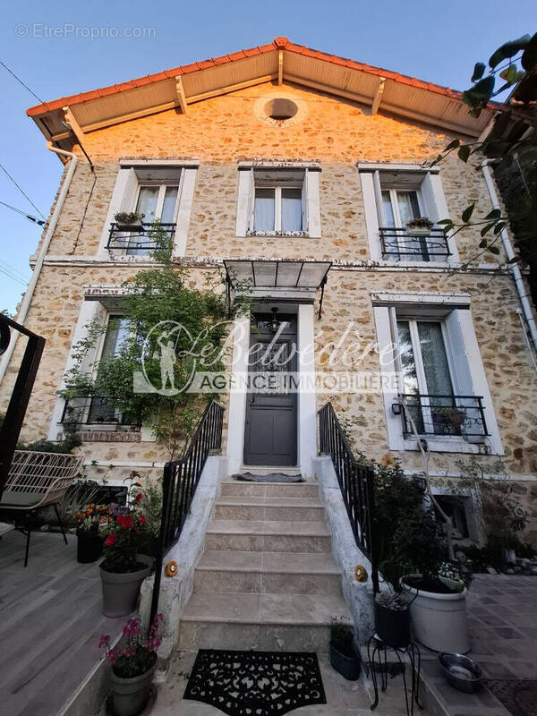 Maison à SAINT-LEU-LA-FORET