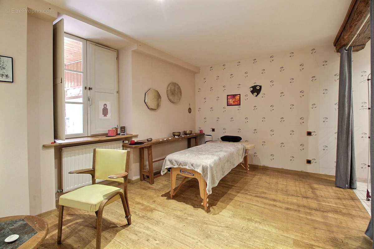 Appartement à SAINT-GENGOUX-LE-NATIONAL