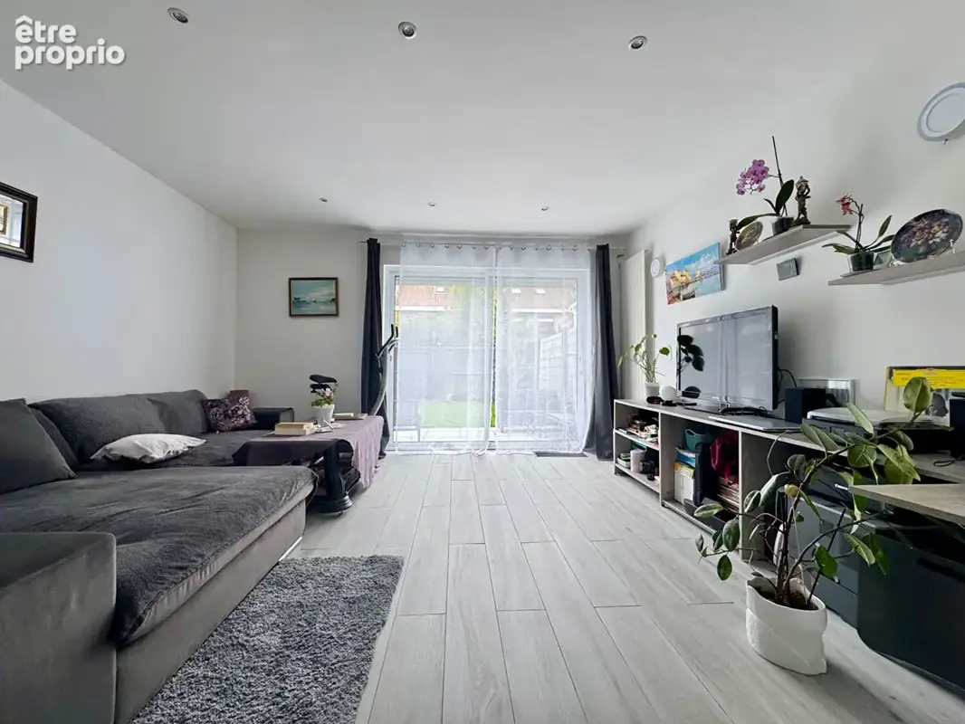 Maison de Lotissement - 4 chambres, jardin et stationnement - Roncq centre. - photo 2