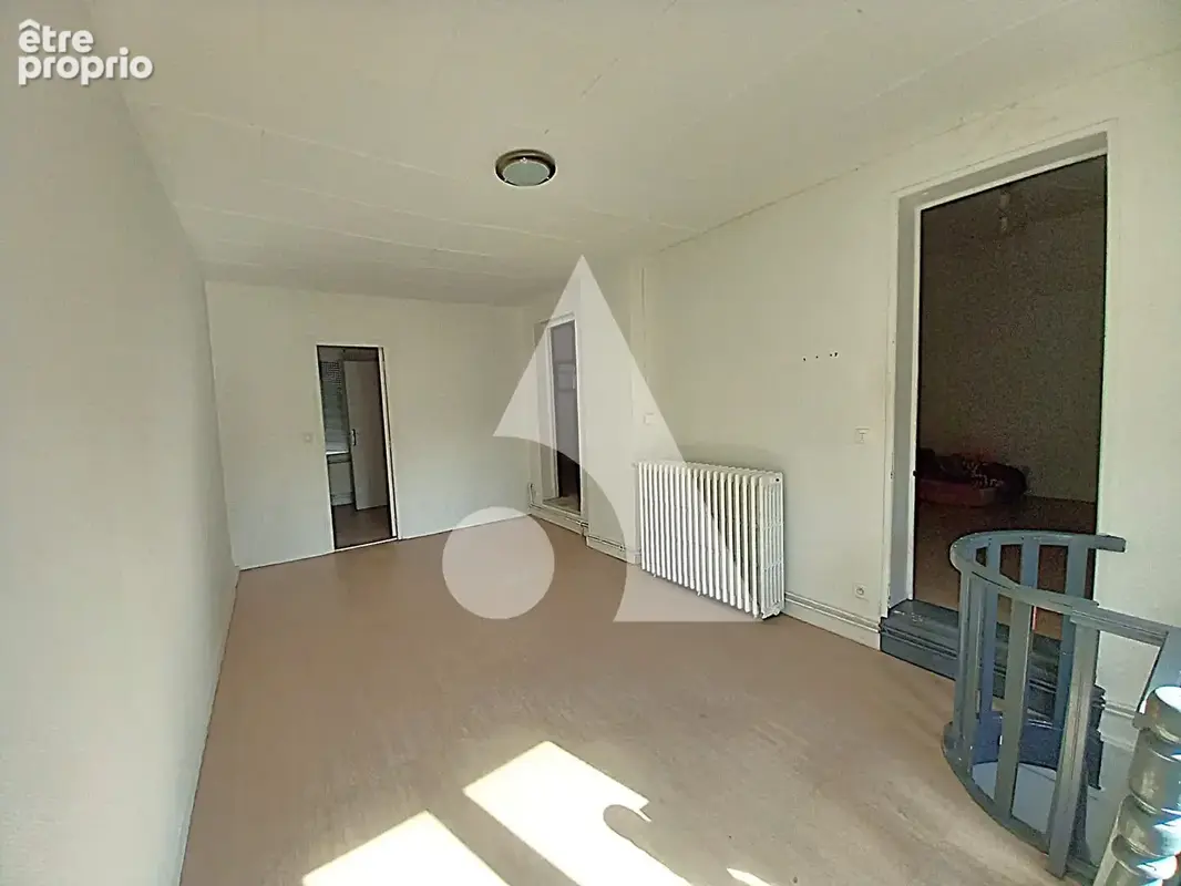 Immeuble de rapport à Maubeuge : 5 logements, un commerce et un potentiel locatif à étudier - photo 16