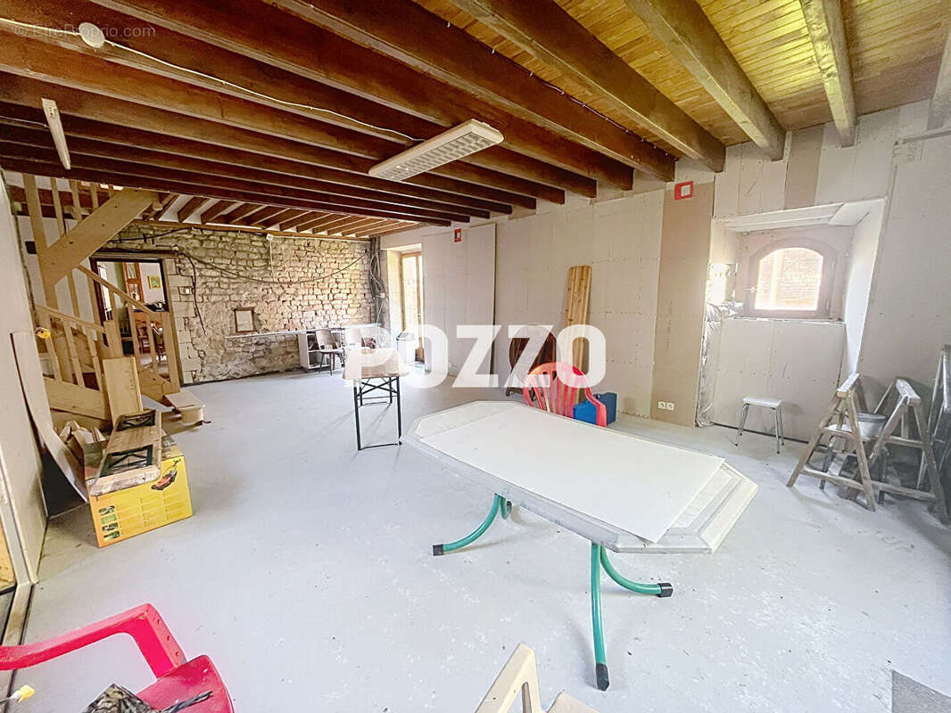 Maison en pierre proche mer,  165 m² , Dépendances , Gros potentiel ! - photo 6