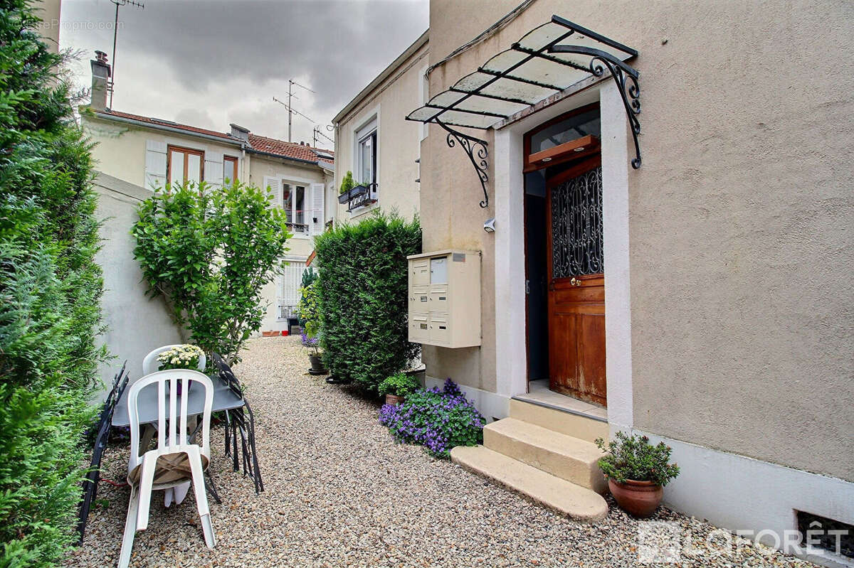 Appartement La Garenne Colombes 4 pièce(s) 67 m2 - photo 2