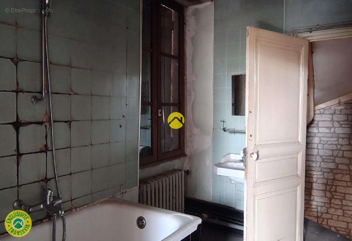 Maison à NEUVY-SAINT-SEPULCHRE