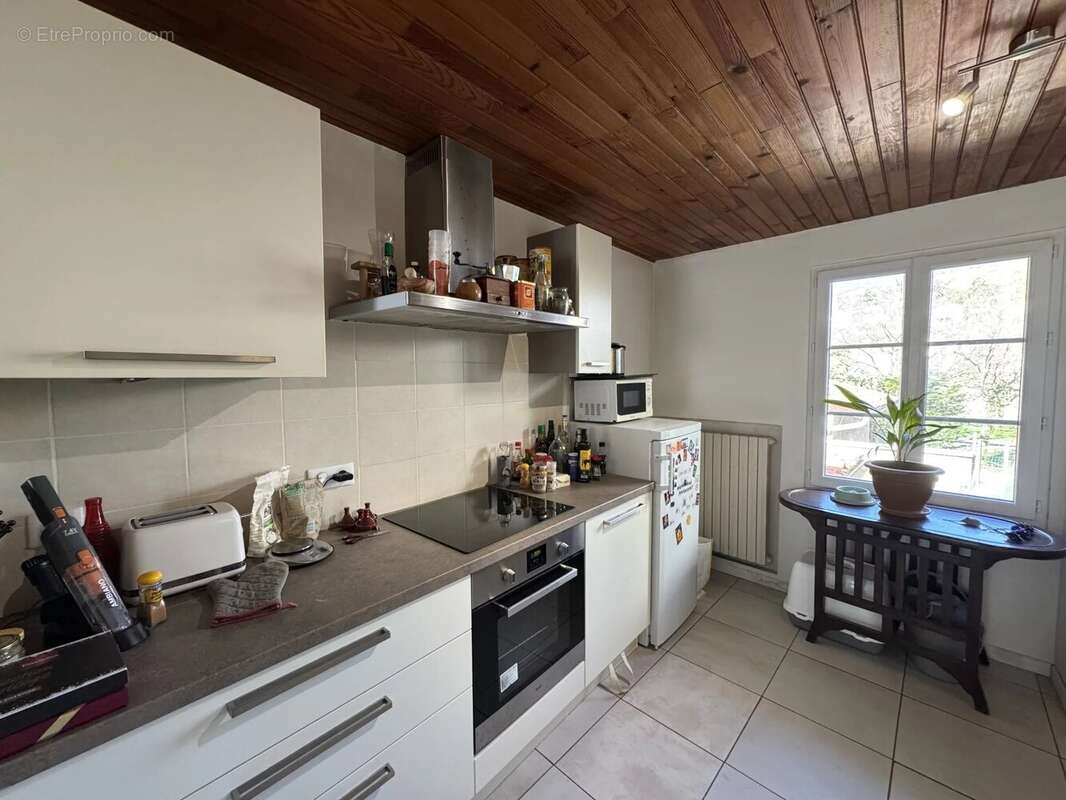 Maison à BRIVES-CHARENSAC