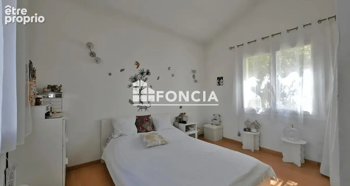 Lunel - Villa T4 climatisée de 115 m² avec studio indépendant, piscine et garage, sur un terrain de 717 m² - photo 5