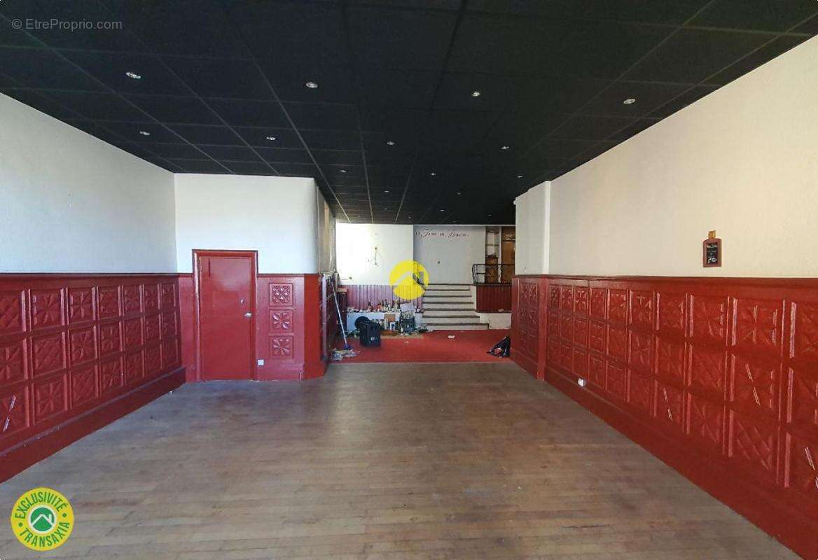 Commerce à AUZANCES