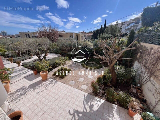 Appartement à SAINT-LAURENT-DU-VAR