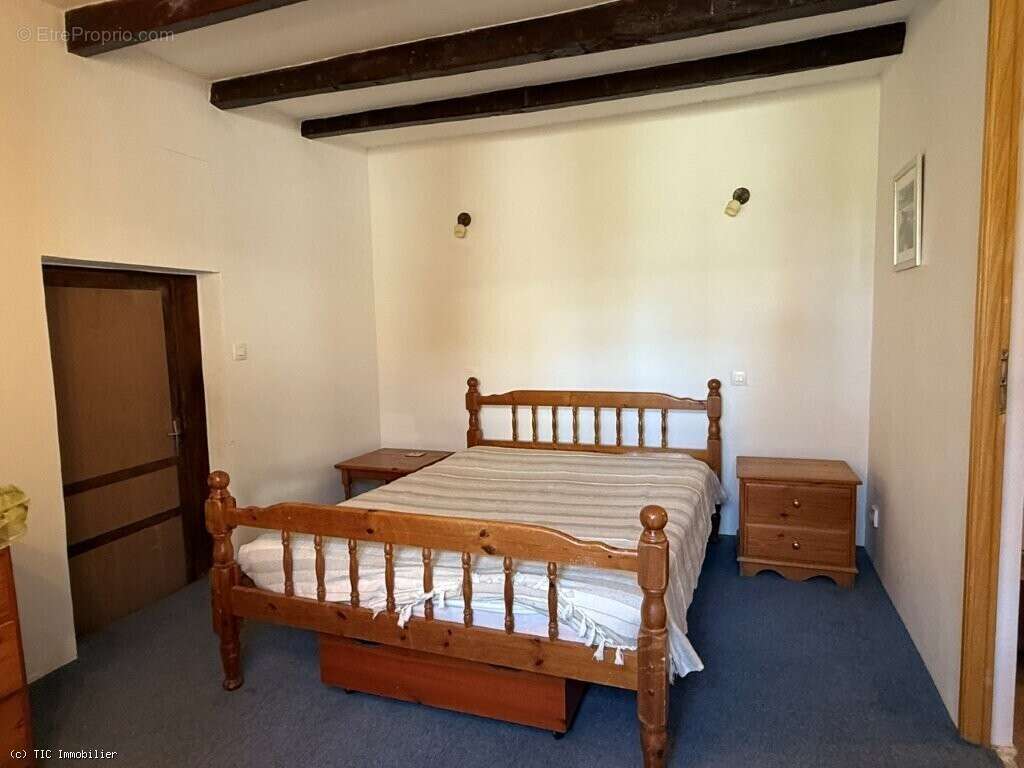 Maison à CHAMPAGNE-MOUTON