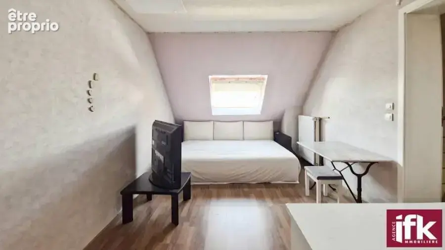 HORBOURG-WIHR : Maison de 114m² avec 4 chambres, jardin et parkings - photo 11