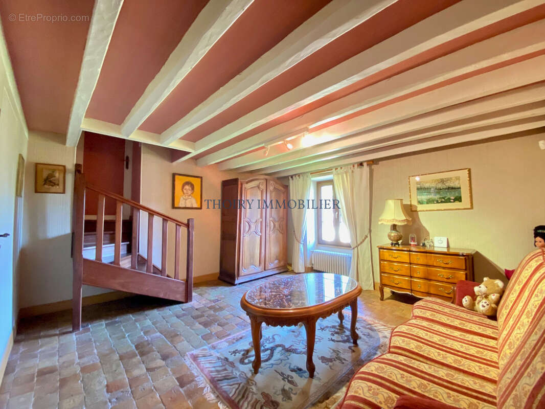 Maison à THOIRY