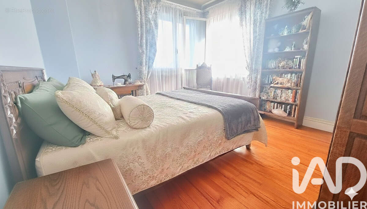 Maison 185 m² à La Tremblade  - photo 8