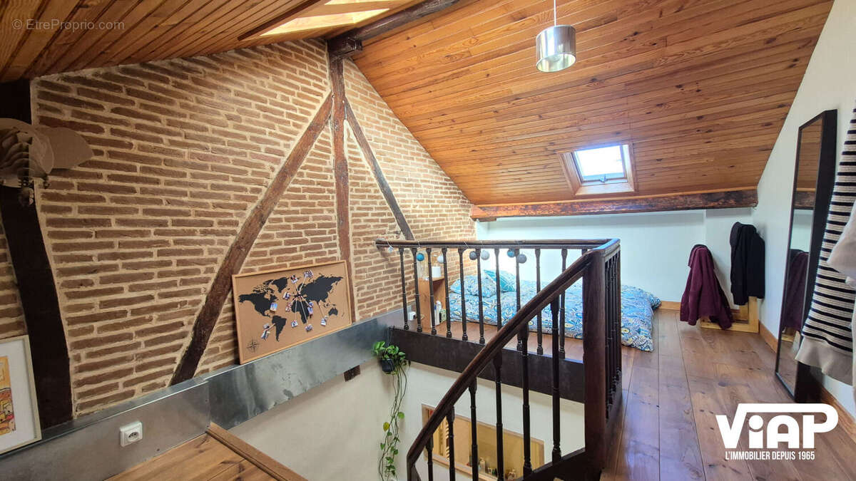 Proche centre Saint Martial Charmant type 3 en duplex - photo 8