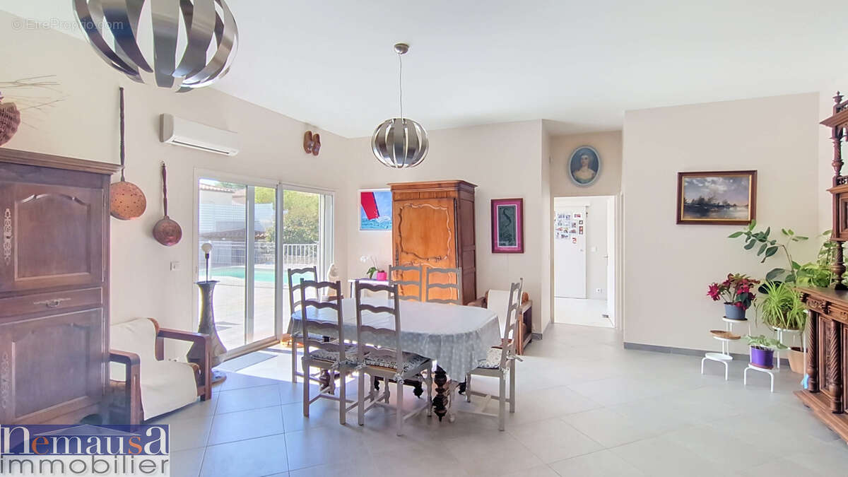 POULX, Villa contemporaine de plain-pied 156 m2, 4 chambres, Studio indépendant de 20m2, Piscine, DPE B - photo 15