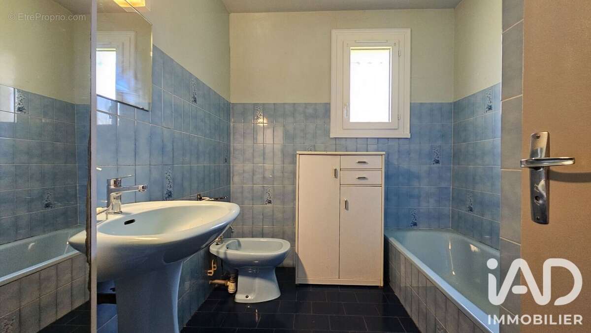 Maison 98 m² à Saint-Etienne-De-Maurs  - photo 9