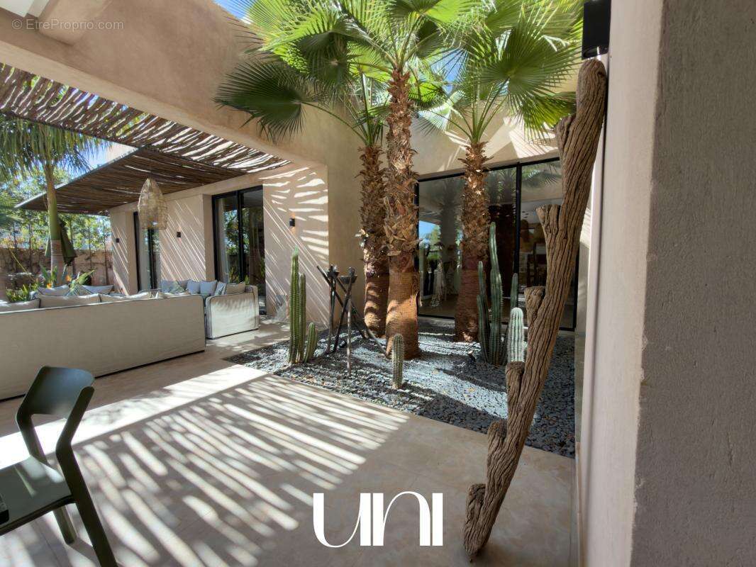 Maison à MANO