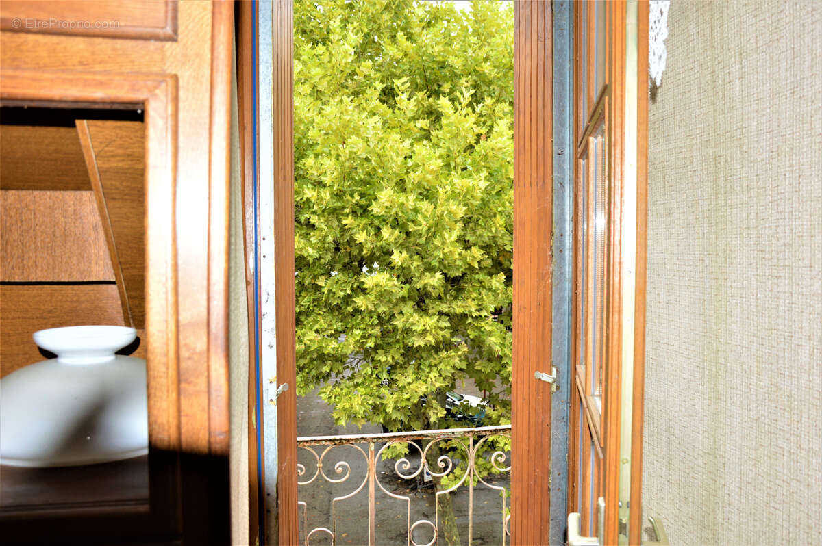 Appartement à ENTRAYGUES-SUR-TRUYERE