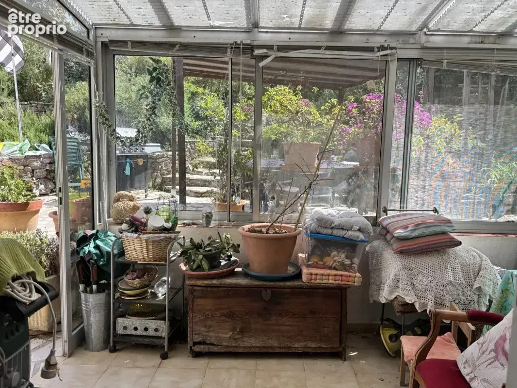 Lorgues, maison sur 2 030 m² de terrain avec studio et piscine - photo 2