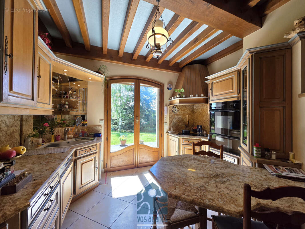 Maison à COMBRONDE