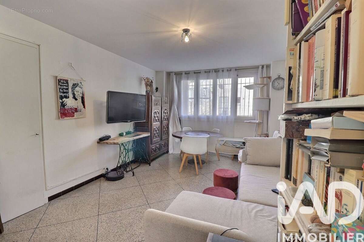 Photo 3 - Appartement à MARSEILLE-5E