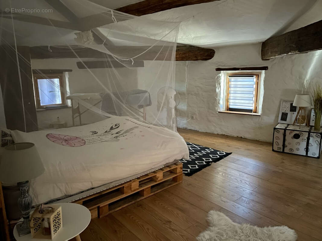 Maison à PORTES-EN-VALDAINE