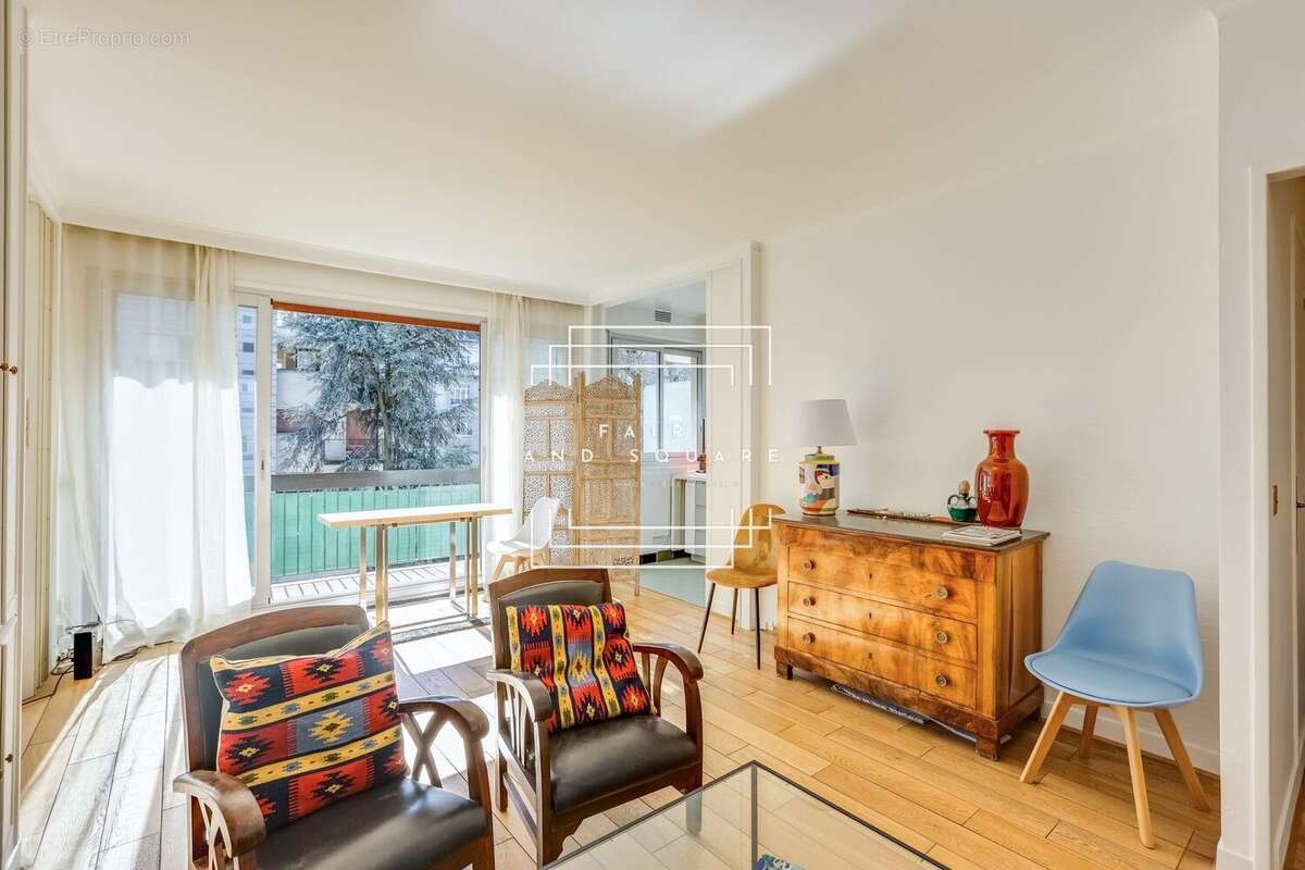 Appartement à NEUILLY-SUR-SEINE
