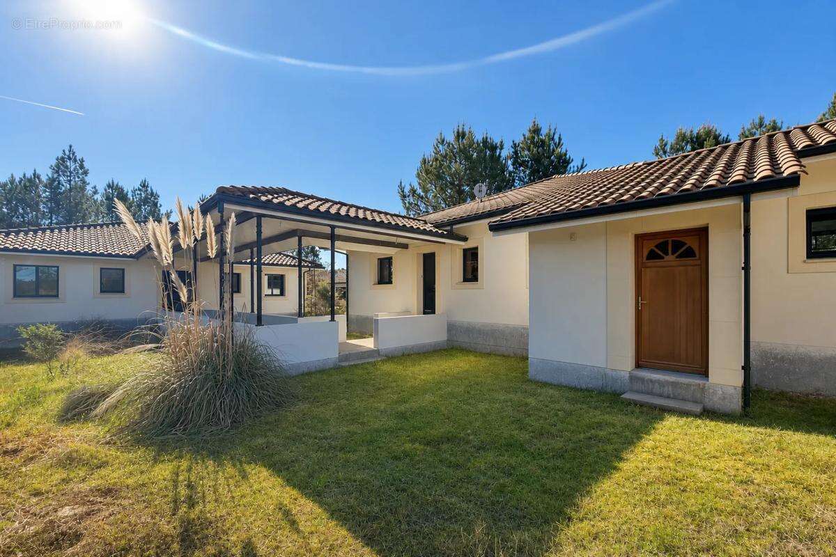 Maison spacieuse de 9 pièces à Lugos - photo 3