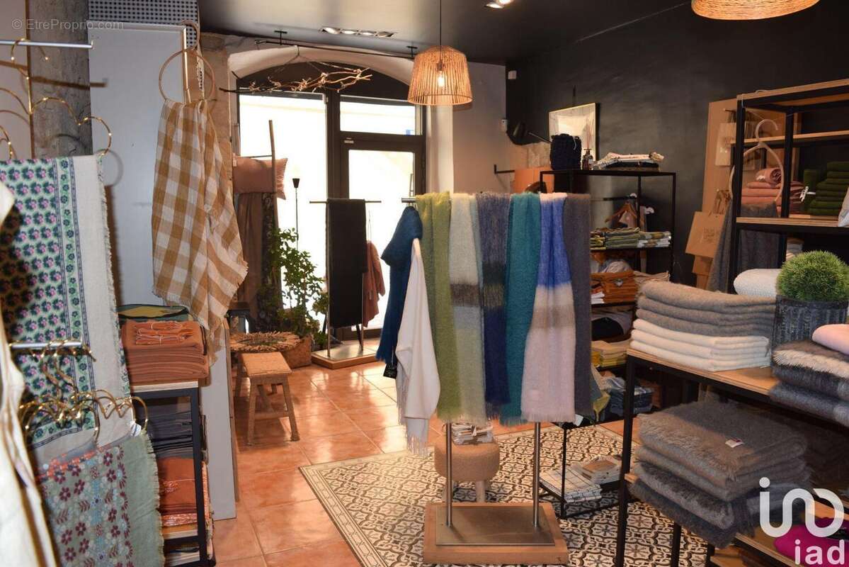 Photo 2 - Commerce à L&#039;ISLE-SUR-LA-SORGUE