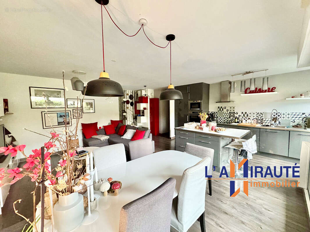 Appartement à HOUILLES