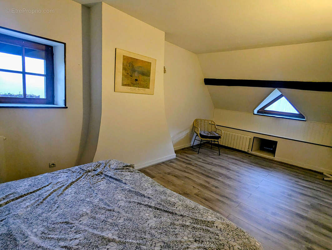 Maison à SAINT-SULPICE