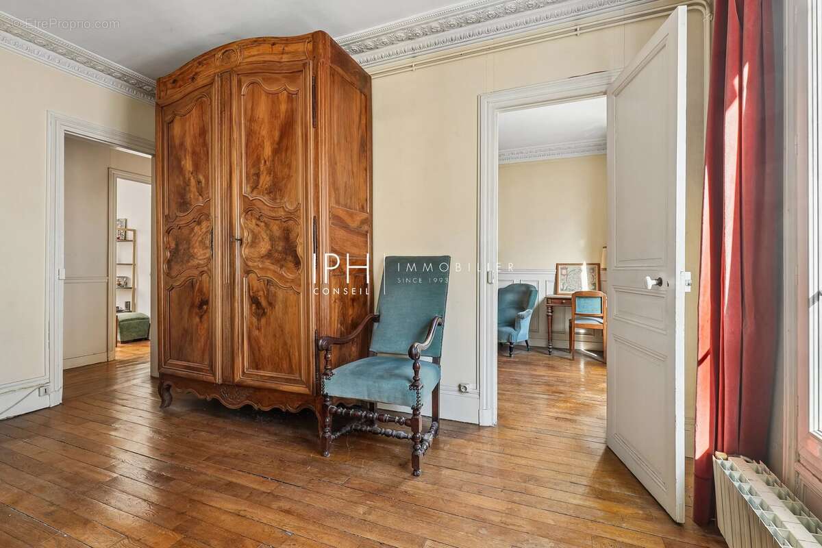 Appartement à NEUILLY-SUR-SEINE