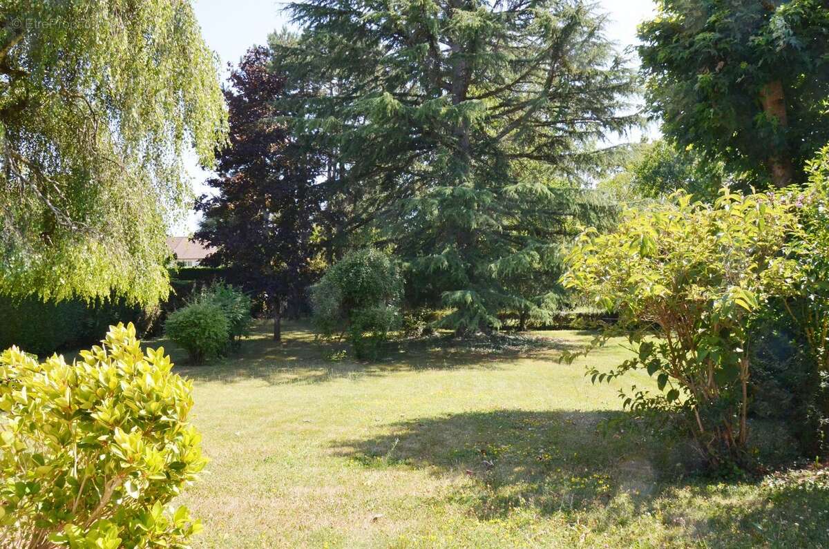 Maison à LEVIS-SAINT-NOM