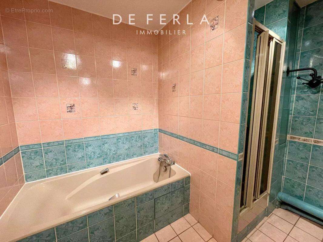 Appartement à PARIS-14E