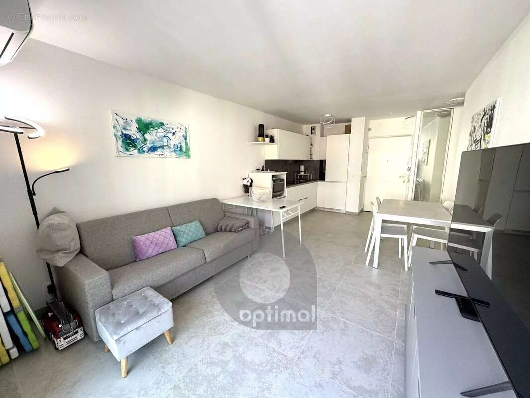 Menton centre, bord de mer, agreable 2 p avec terrasse - photo 3