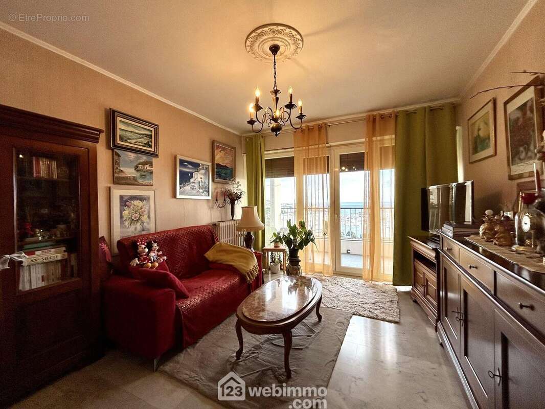 Double vitrage - Appartement à BASTIA