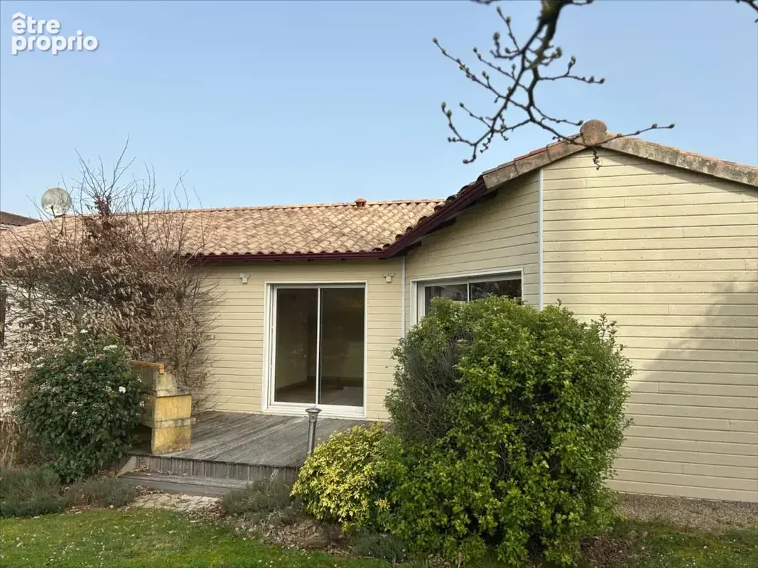 Maison à SAINT-GEORGES-LES-BAILLARGEAUX