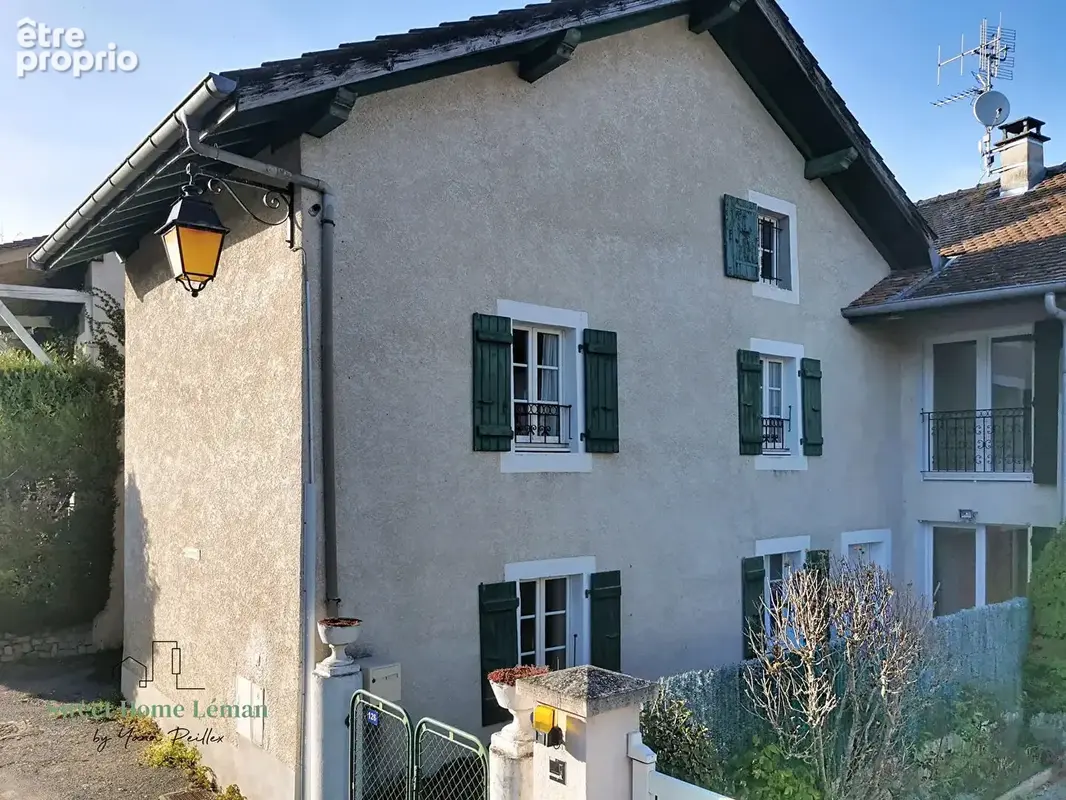 VEIGY - Maison de village de 5 chambres - photo 17