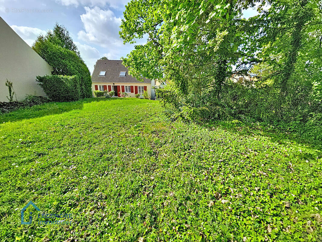 Maison à MONTIGNY-LES-CORMEILLES